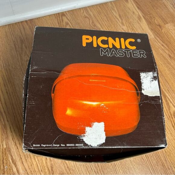 Vintage Mid Century Modern Picnic Master Orange Picnic Kit - Picture 11 of 11